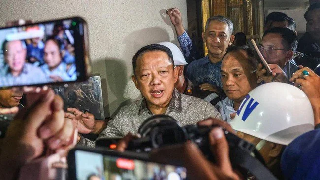 Diberhentikan Sementara, Febrie Adriansyah Masih Dapat Setengah Gaji