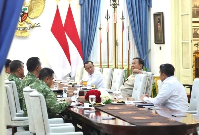 Presiden Prabowo Terima Pimpinan TNI, Lapor Progres Pembangunan Jembatan dan Titik Air Bersih