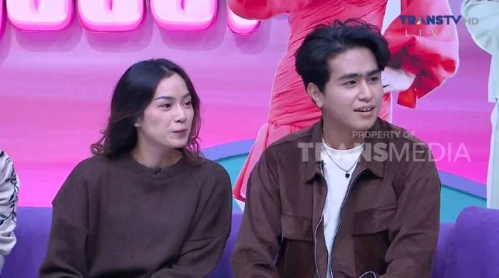 Dara The Virgin dan Awan Reyhan