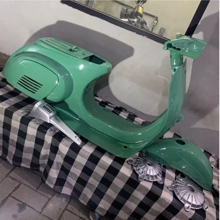 Golden Boy Studio dikenal sebagai spesialis custom painting untuk berbagai media, mulai dari motor, mobil, hingga mobil mainan koleksi seperti Hot Wheels.