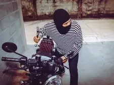 Ojol di Jakut Ditipu dan Ditelentarkan Penumpang Usai Tergiur Iming-iming Rp 600.000