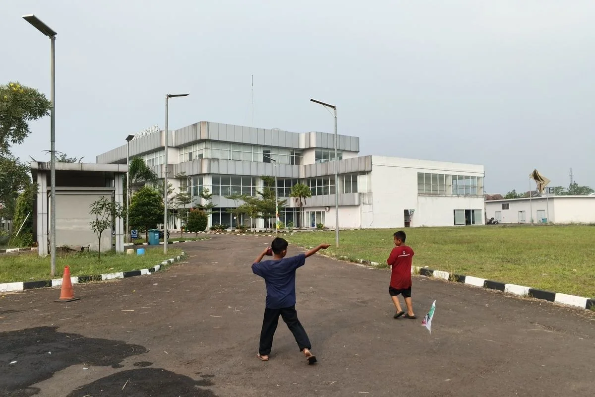 Penampakan bangunan yang semula direncanakan menjadi Rumah Sakit Umum Daerah (RSUD) Parung kini beroperasi sebagai Klinik Utama Rawat Inap (KURI) imbas dikorupsi. Bangunan klinik itu berada di Jalan Raya Pahlawan, RT 06/RW 07, Desa Cogreg, Kecamatan Parung, Kabupaten Bogor, Jawa Barat, Selasa (23/6/2026)