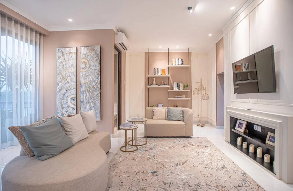 https://www.pexels.com/photo/modern-living-room-with-stylish-decor-34909557/