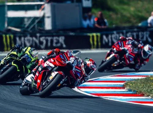 Francesco Bagnaia sempat memimpin awal balapan GP Ceko 2026 (Instagram/@pecco63)
