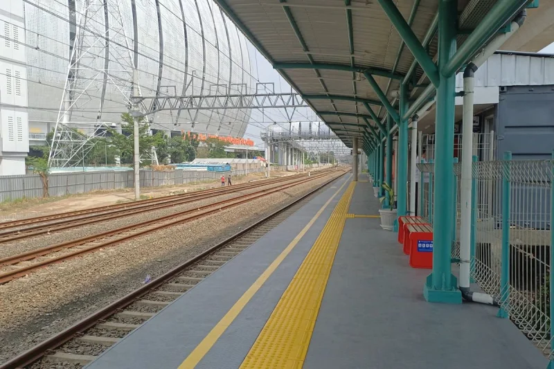 Dari Transit ke Tanjung Priok hingga Parkir, Warga Soroti Fasilitas Stasiun JIS