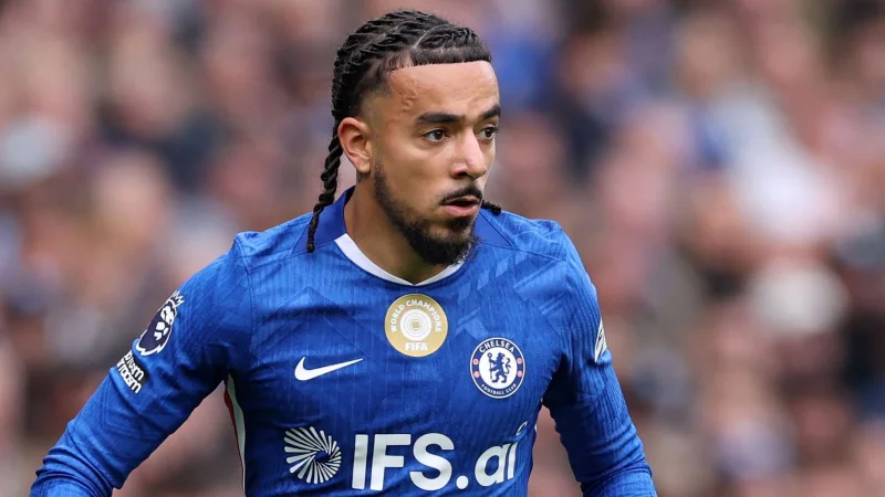 Chelsea menetapkan harga yang sangat tinggi untuk Malo Gusto saat sang bek mempertimbangkan untuk hengkang dari Stamford Bridge