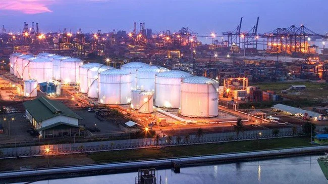 Harga Minyak Turun ke US$73 Setelah Selat Hormuz Mulai Normal