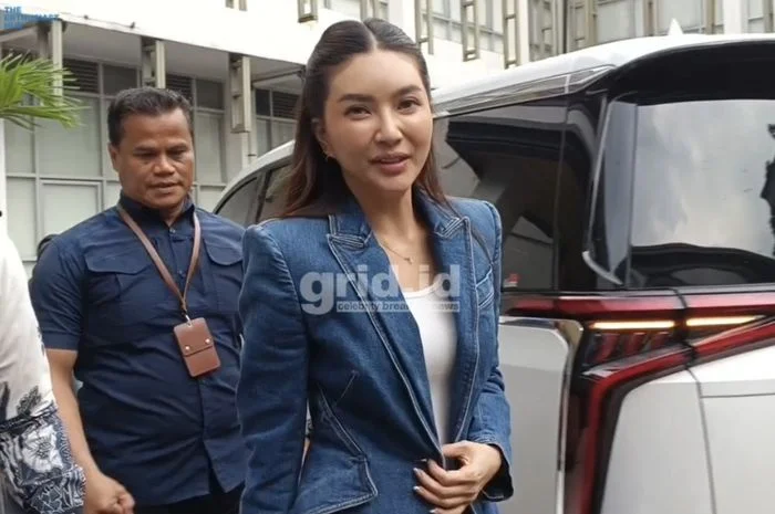 ‎Sarwendah Datangi KPAI, Bakal Jalani Pemeriksaan atas Aduan Ruben Onsu?