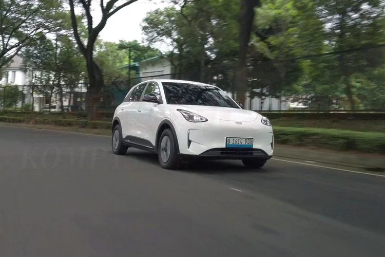Test drive Geely EX2 Pro