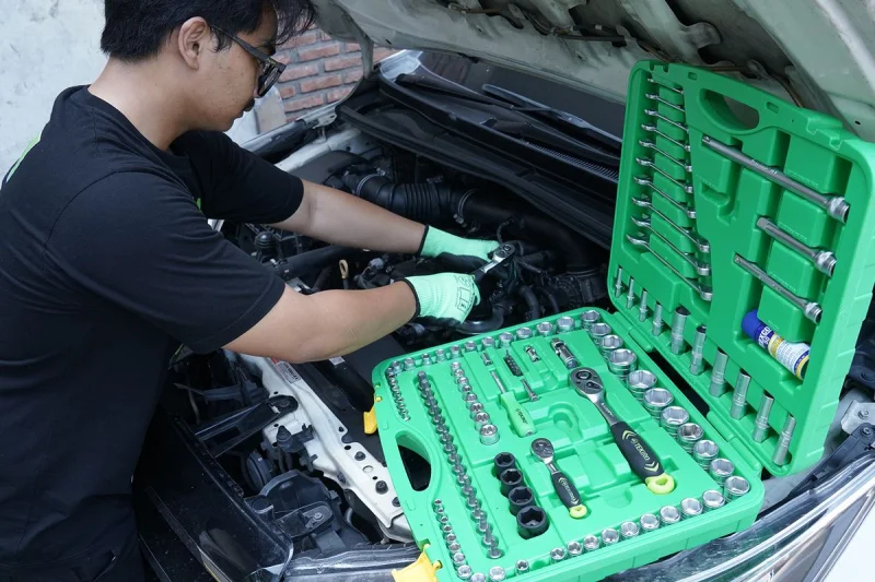 Sebelum Road Trip, Pastikan Perlengkapan Darurat Ini Sudah Ada di Mobil