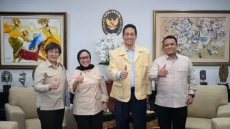Beri Kode Jempol Oke! Purbaya dan Nanik Mulai Timbang Pangkas Anggaran MBG?