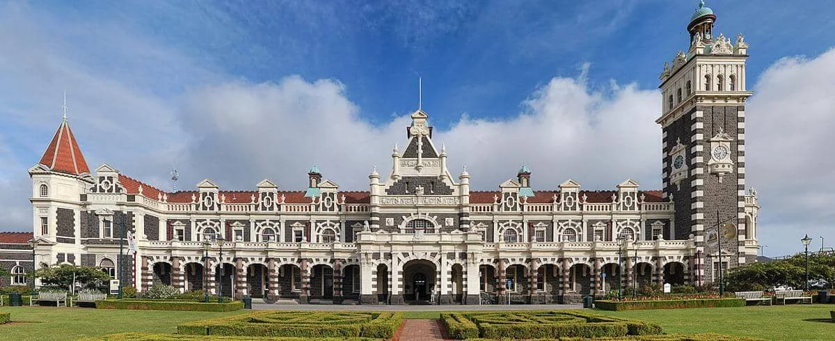 Stasiun Kereta Api Dunedin di Dunedin, Selandia Baru.