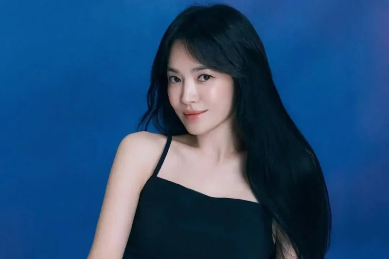 Song Hye Kyo Tinggalkan Agensi UAA setelah 14 Tahun