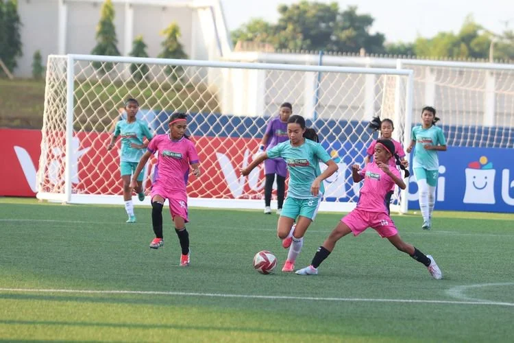 Potret pertandingan perempat final MilkLife Soccer Challenge (MLSC) All-Stars 2026.