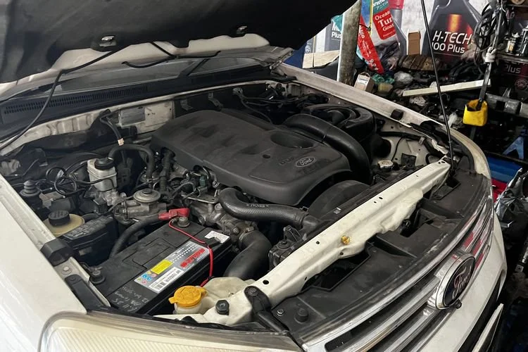 Bengkel Spesialis Ford, Eyna Motor