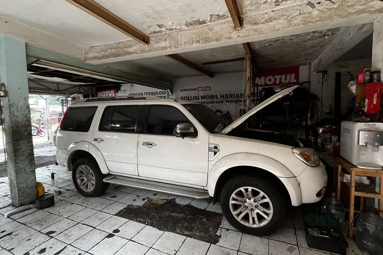 Bengkel Spesialis Ford, Eyna Motor