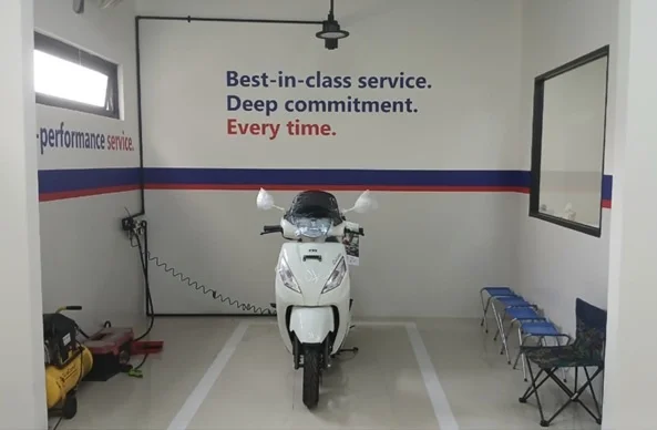 Seiring dengan peningkatan layanan tersebut, Dealer TVS Padalarang juga telah dilengkapi dengan berbagai standar fasilitas, termasuk penggunaan special tools serta didukung oleh tenaga mekanik profesional.