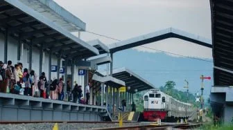 Penumpang KA Cikuray Tembus 2,2 Juta Orang Sejak 2022