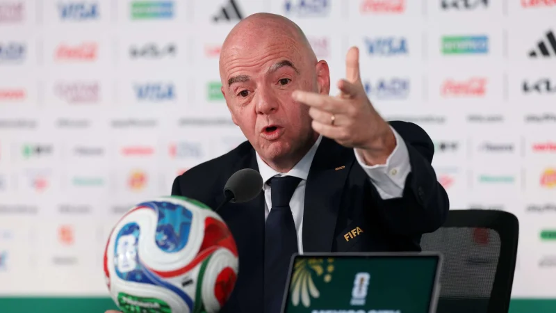 "Ini Piala Dunia yang berantakan!" - Kapten timnas Iran mengecam FIFA dan Gianni Infantino terkait perlakuan "tidak adil" dalam Piala Dunia, sementara pelatihnya mendesak dunia sepak bola untuk…