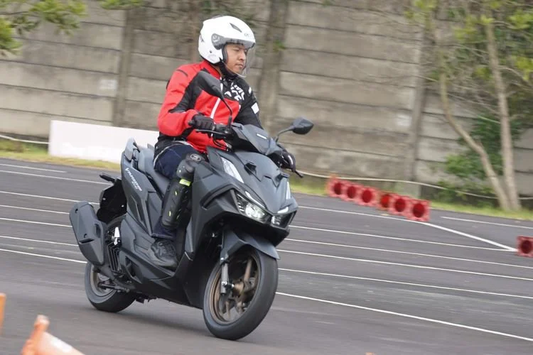 Impresi awal mencoba Honda Vario Evo 160