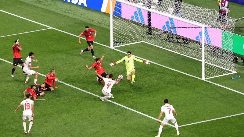 Menanggapi tuduhan Ibrahimović... Pakar wasit: Pembatalan gol Iran saat melawan Mesir merupakan keputusan yang tepat