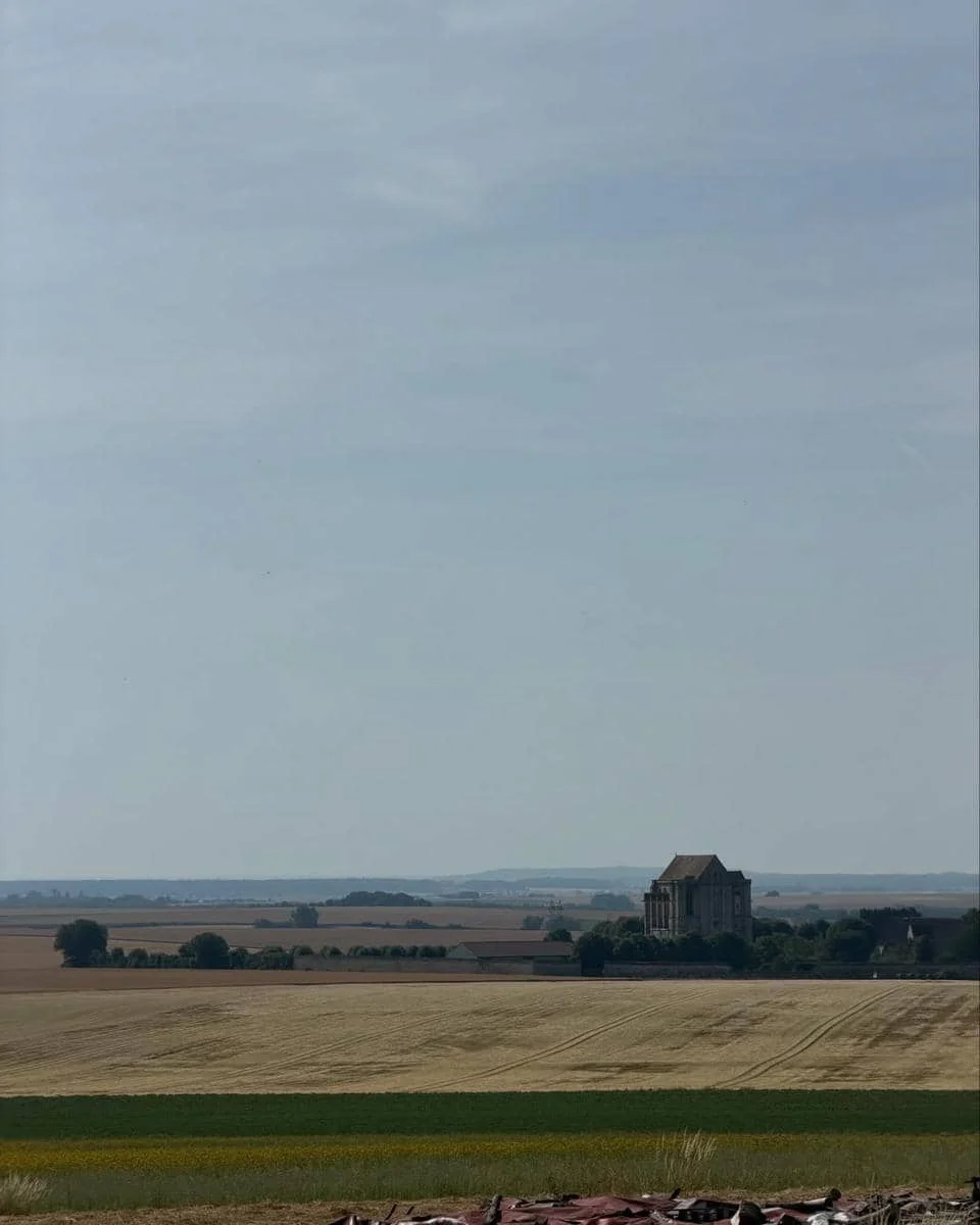 Novia Bachmid bersepeda di Maignelay Montigny