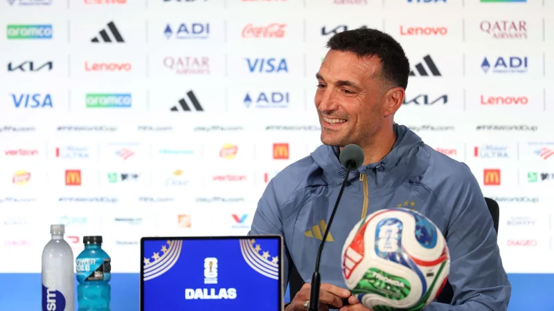 Hanya karena satu pertanyaan tentang Messi... Scaloni melanggar prinsipnya demi seorang legenda jurnalisme