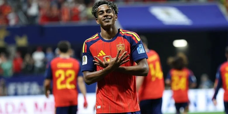 Penyerang timnas Spanyol Lamine Yamal merayakan gol pembuka dalam laga Grup H Piala Dunia 2026 antara Spanyol vs Arab Saudi di Stadion Atlanta di Atlanta pada 21 Juni 2026. 