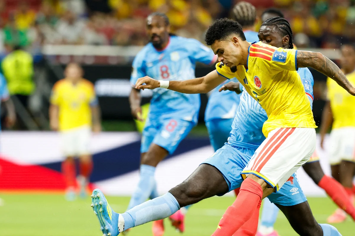 Penyerang Kolombia bernomor punggung 7, Luis Diaz, melepaskan tembakan dan gagal memanfaatkan peluang selama pertandingan sepak bola Grup K Piala Dunia 2026 antara Kolombia dan Republik Demokratik Kongo di Stadion Guadalajara, Zapopan, pada Rabu (24/6/2026) pagi WIB. 