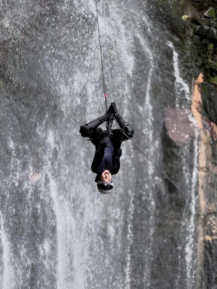 Ria Ricis jajal olahraga ekstrem canyoning