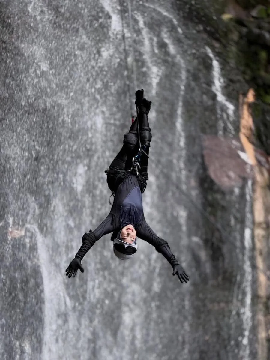Ria Ricis jajal olahraga ekstrem canyoning