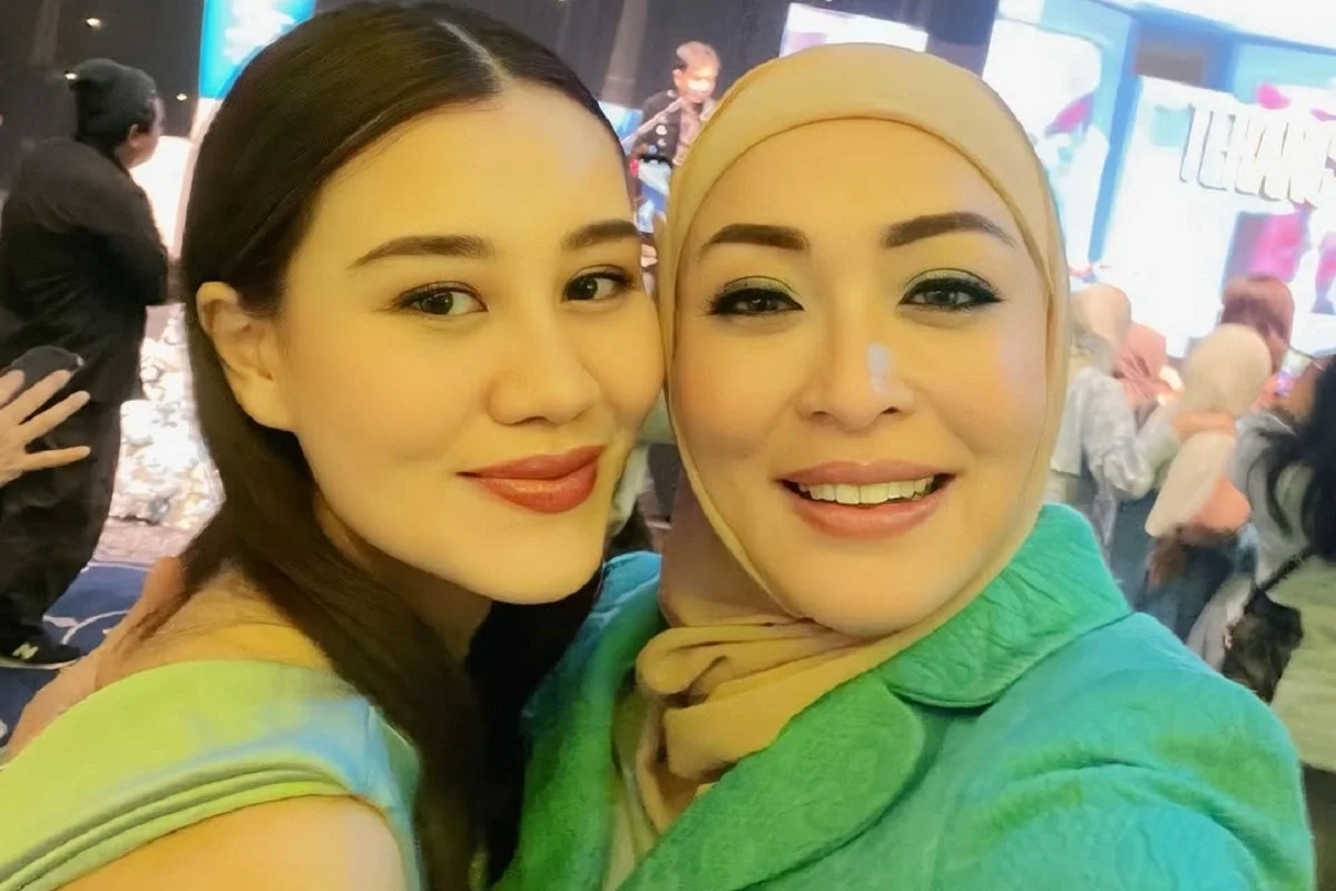 Reaksi Angelina Sondakh saat Aaliyah Massaid Dikritik Imbas Kondangan usai Lahiran