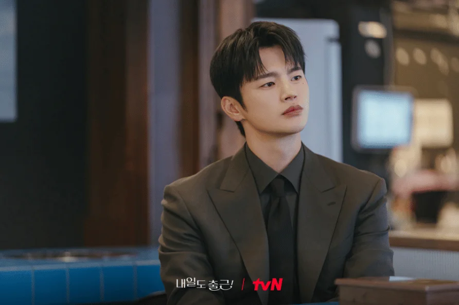 Seo In Guk di drama See You at Work Tomorrow!