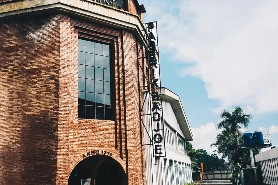 hipwee-Paberik Badjoe, Rekomendasi Tempat Belanja di Bandung yang Murah