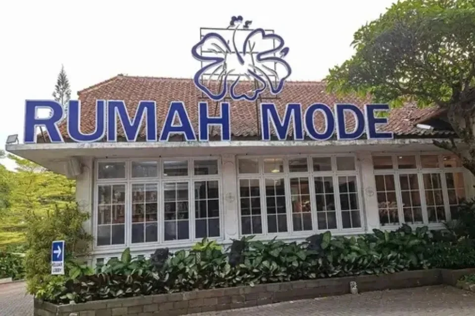 hipwee-Rumah Mode, Tempat Belanja Baju Murah di Bandung untuk Baju Branded