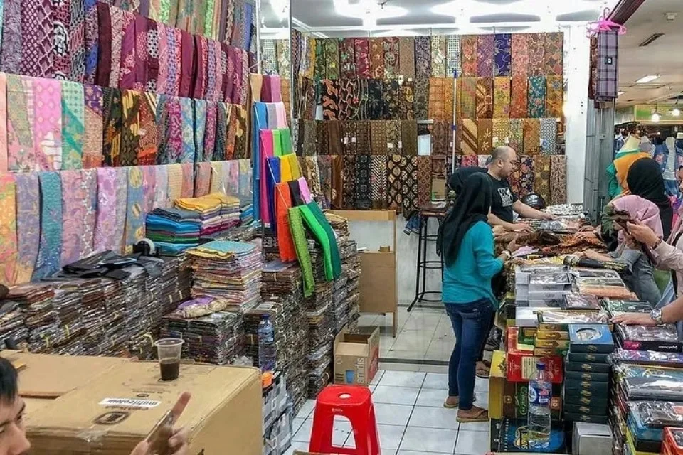 hipwee-Pasar Baru, Grosir Baju Murah di Bandung untuk Reseller