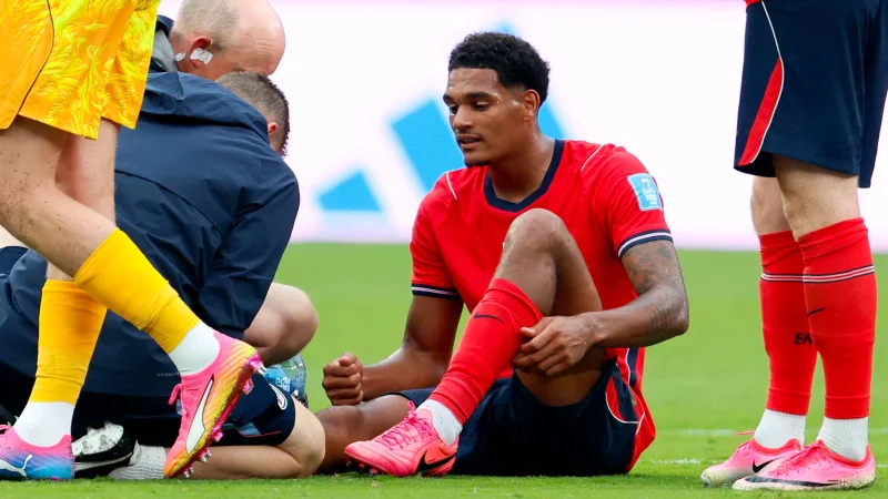 Apakah Inggris kembali kehilangan seorang bek sayap? Thomas Tuchel memberikan kabar terbaru mengenai Jarrell Quansah menyusul cedera yang dialami Tino Livramento dan Reece James