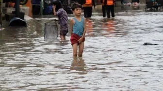 Mengapa Anak-Anak di Pesisir Menjadi Kelompok yang Paling Menanggung Dampak Krisis Iklim?