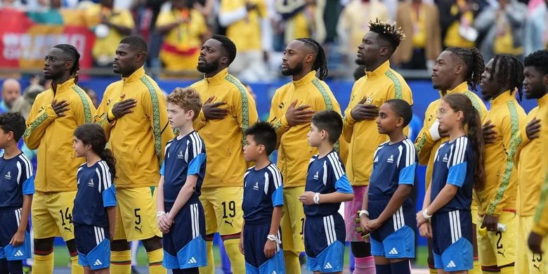 Para pemain Ghana berbaris saat lagu kebangsaan dinyanyikan sebelum pertandingan Grup L antara Inggris dan Ghana di Piala Dunia 2026 di Stadion Boston di Boston, Amerika Serikat, 23 Juni 2026.