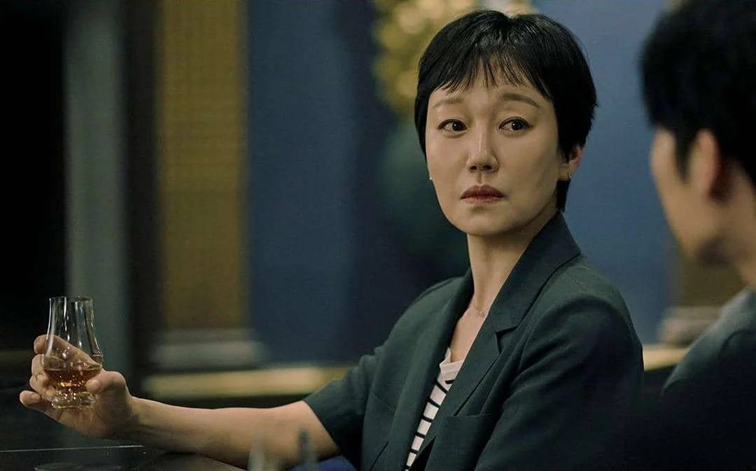 Jin Kyung di drama Notes from the Last Row