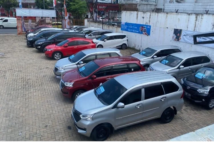 Penjualan mobil bekas MPV dan LMPV naik menjelang Lebaran 