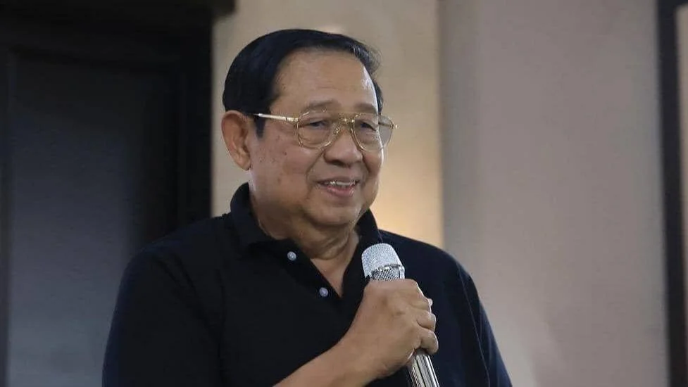 potret Susilo Bambang Yudhoyono latihan bernyanyi (instagram.com/agusyudhoyono)