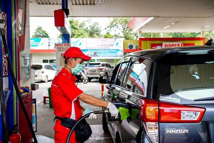 Ilustrasi SPBU Pertamina. Dexlite. Harga Dexlite. Harga Dexlite terbaru. Harga Dexlite Juni 2026. Harga Dexlite Pertamina. Harga BBM Dexlite. Harga Dexlite 1 Juni 2026.