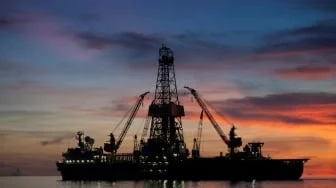 Harga LNG Dipangkas, Mampukah Bendung PHK?