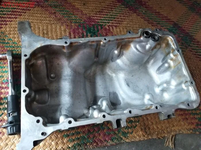 Karter oli mesin atau oil pan