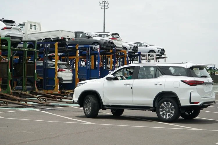 Ekspor mobil Toyota