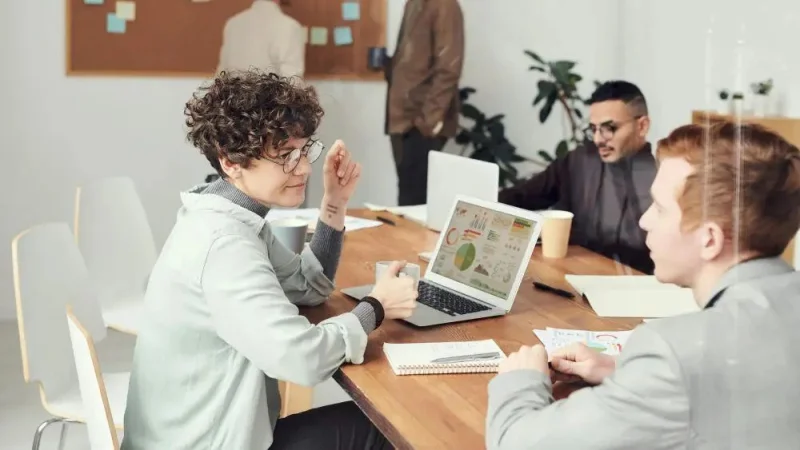 6 Tips Tetap Betah di Kantor saat Ada Rekan Kerja Toksik, Bertahan!