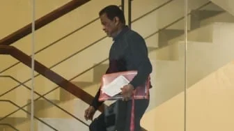 KPK Gagal Periksa Bos Maktour, Fuad Hasan Masyhur Pilih ke Luar Negeri Saat Kasus Haji Diusut
