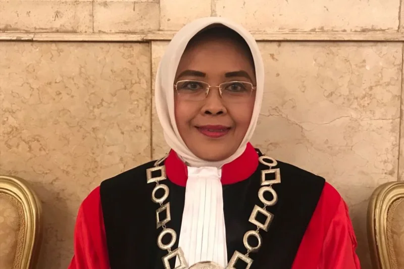 Suara Tinggi Hakim MK ke 6 Mahasiswa Unesa: Jangan Buat Main-main Persidangan Ini!