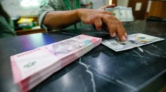 Rupiah Nyaris ke Rp18.000 Lagi Hari Ini